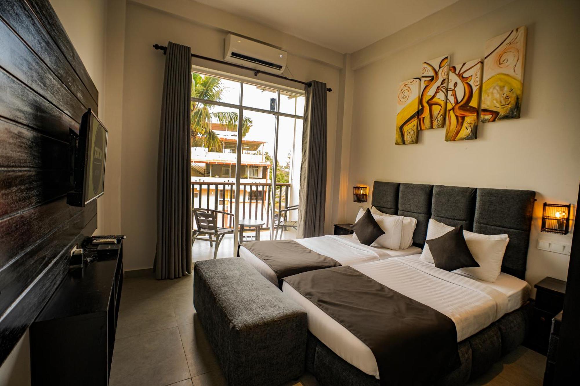 Scenic Bay Weligama Hotel Exterior photo